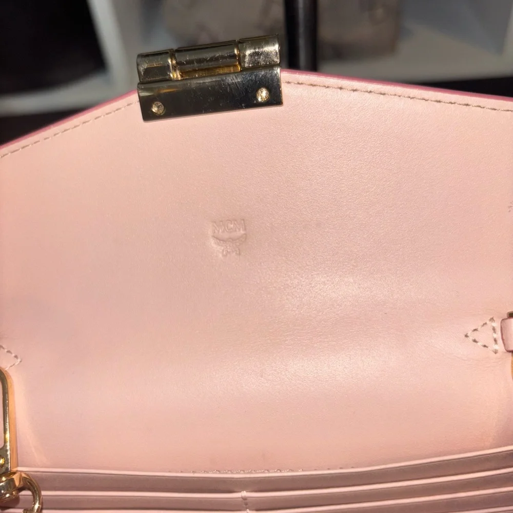 MCM Visetos Blush Pink Wallet on Chain - Picture 5 of 7